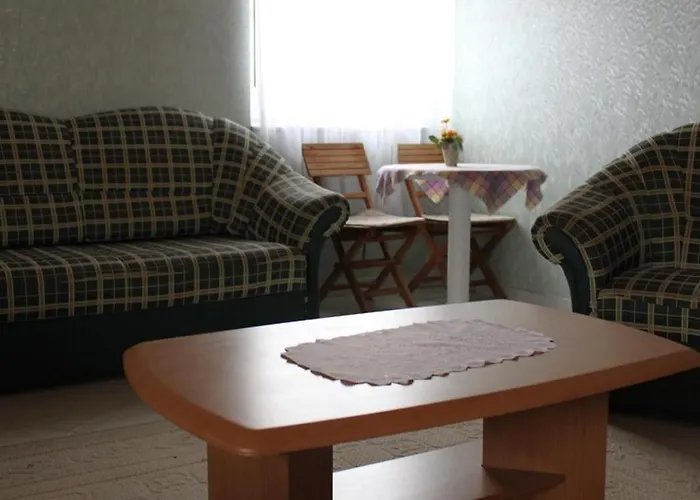 Pine Wood 8 דירה *