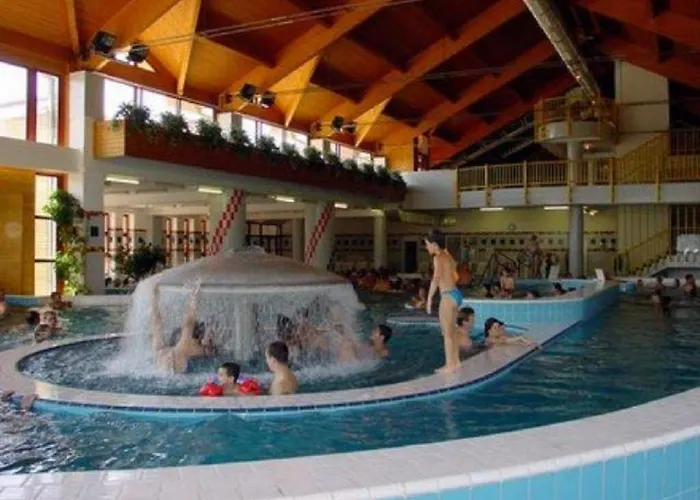 Pine Wood 8 דירה